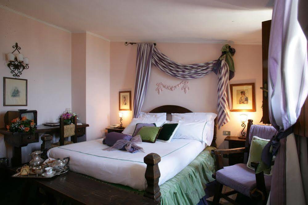 Hotel Castello Miramare Formia Exterior photo